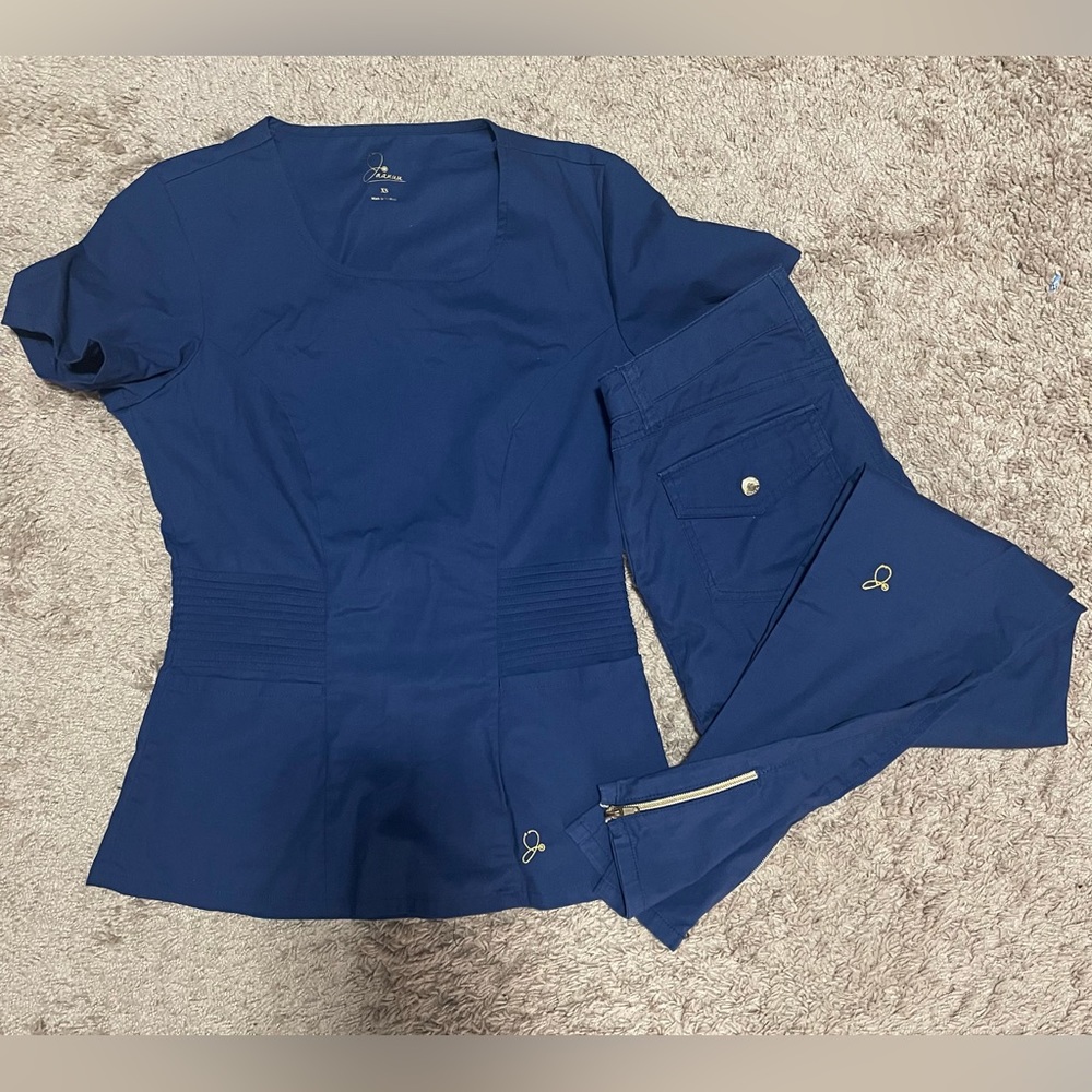 Jaanuu blue scrubs